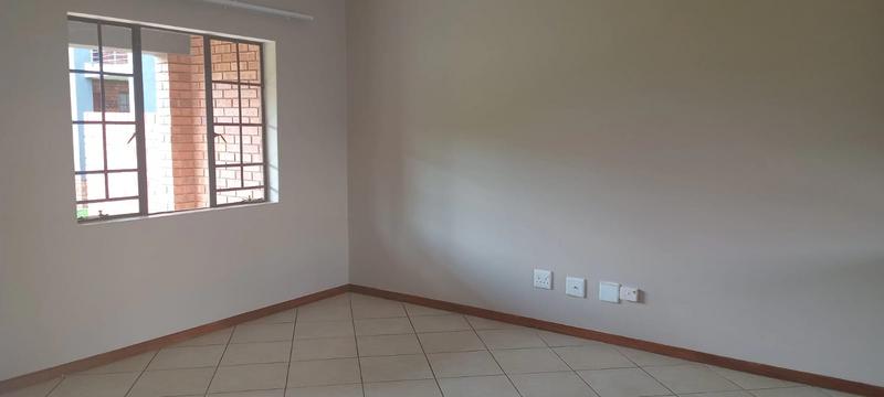 2 Bedroom Property for Sale in Waterfall Gauteng