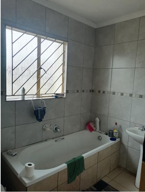 3 Bedroom Property for Sale in Lotus Gardens Gauteng