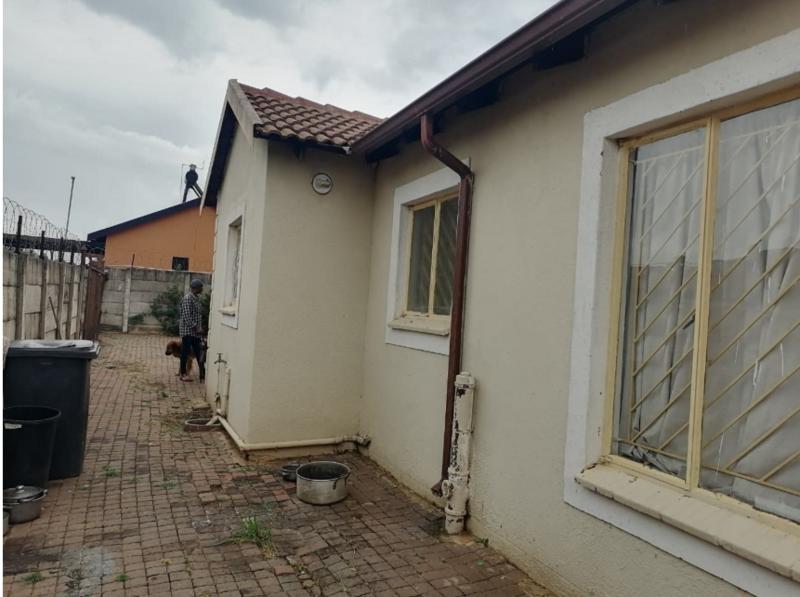 3 Bedroom Property for Sale in Lotus Gardens Gauteng