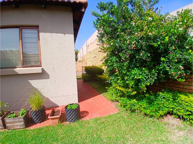 3 Bedroom Property for Sale in Thatchfield Gauteng