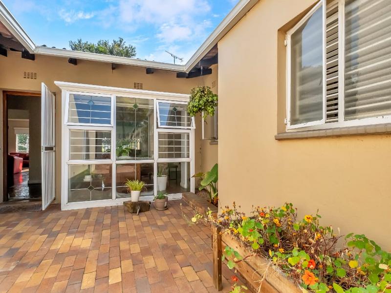 To Let 4 Bedroom Property for Rent in Parkmore Gauteng