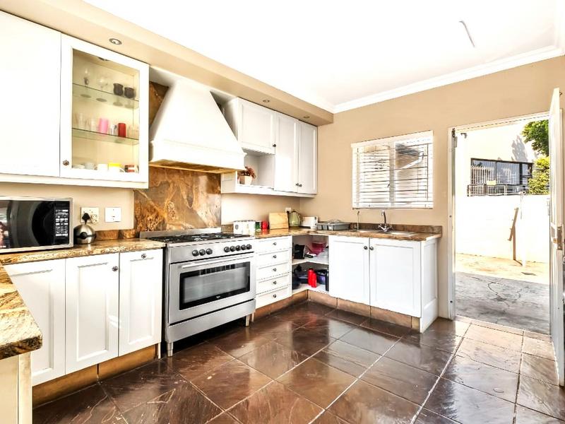 To Let 4 Bedroom Property for Rent in Parkmore Gauteng