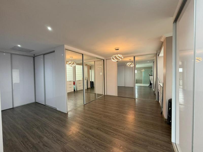 5 Bedroom Property for Sale in Blue Valley Golf Estate Gauteng