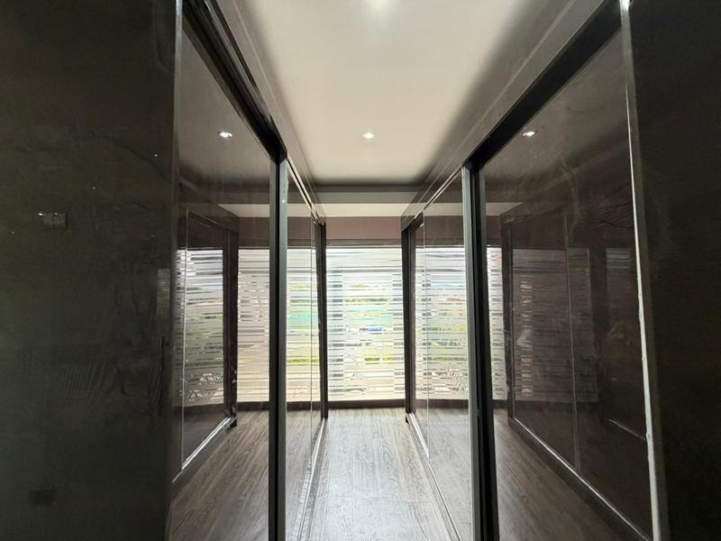 5 Bedroom Property for Sale in Blue Valley Golf Estate Gauteng