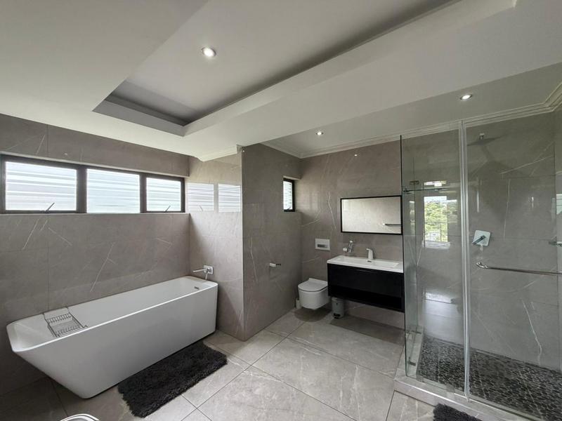 5 Bedroom Property for Sale in Blue Valley Golf Estate Gauteng