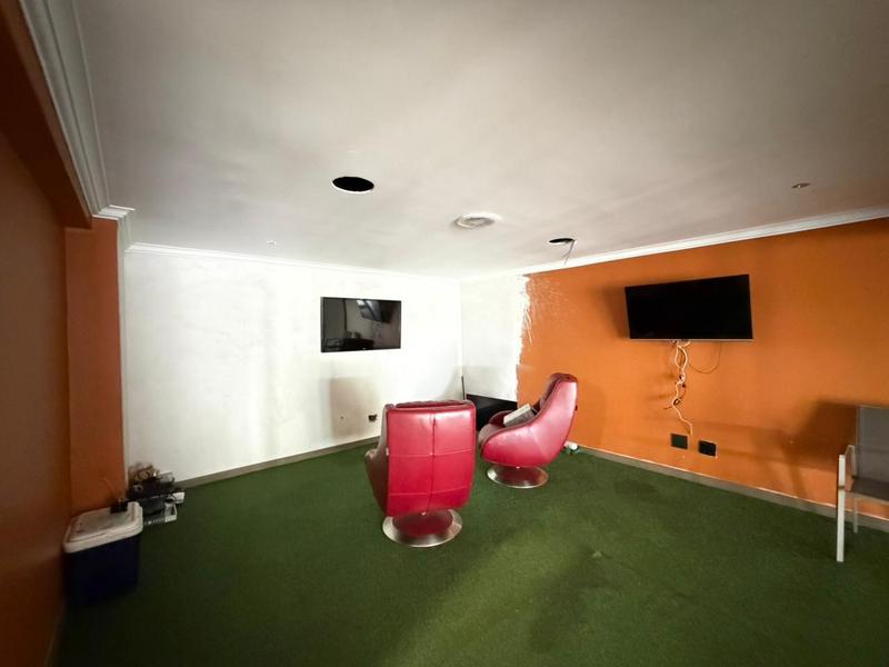 5 Bedroom Property for Sale in Blue Valley Golf Estate Gauteng