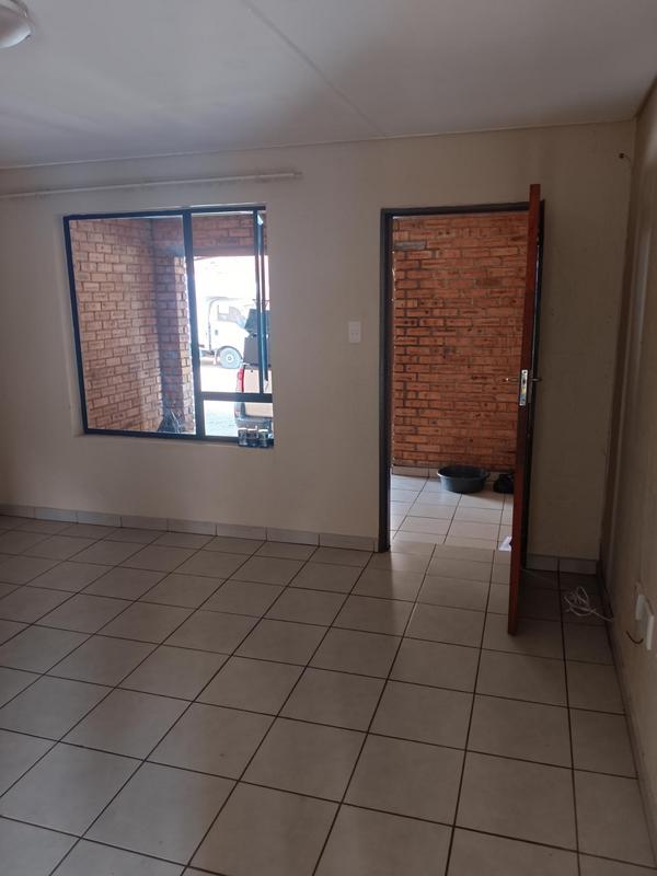 To Let 1 Bedroom Property for Rent in Elspark Gauteng