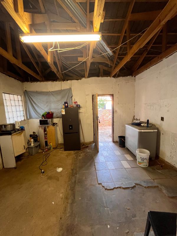 6 Bedroom Property for Sale in Mahube Valley Gauteng