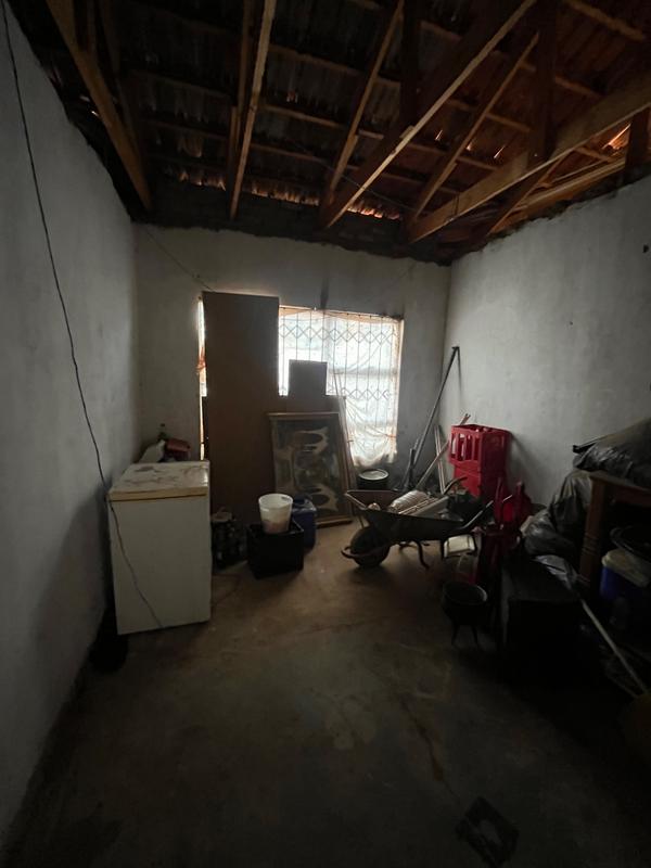 6 Bedroom Property for Sale in Mahube Valley Gauteng