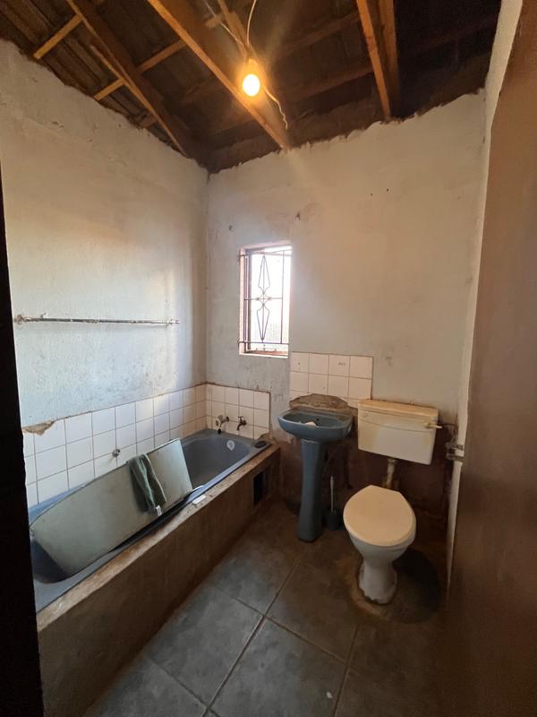 6 Bedroom Property for Sale in Mahube Valley Gauteng