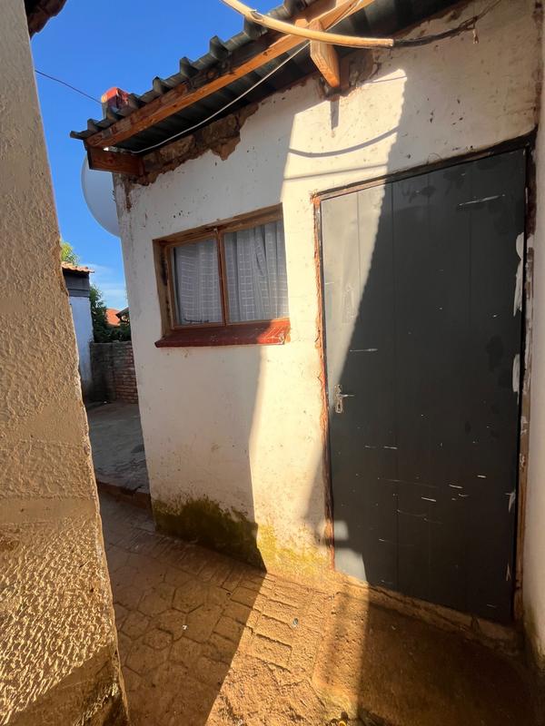 6 Bedroom Property for Sale in Mahube Valley Gauteng