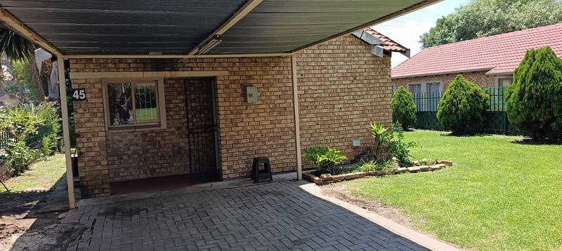 2 Bedroom Property for Sale in Kempton Park Gauteng