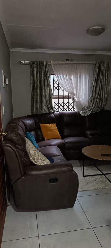 2 Bedroom Property for Sale in Clayville Gauteng