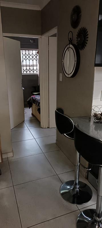 2 Bedroom Property for Sale in Clayville Gauteng