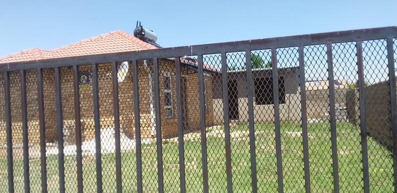 2 Bedroom Property for Sale in Daveyton Gauteng