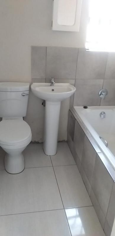 2 Bedroom Property for Sale in Daveyton Gauteng