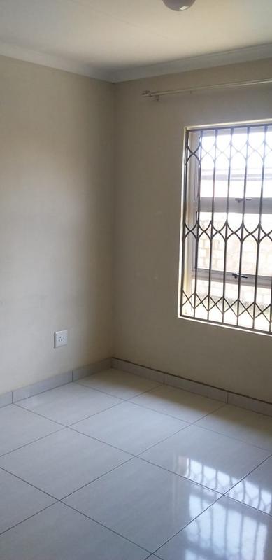 2 Bedroom Property for Sale in Daveyton Gauteng
