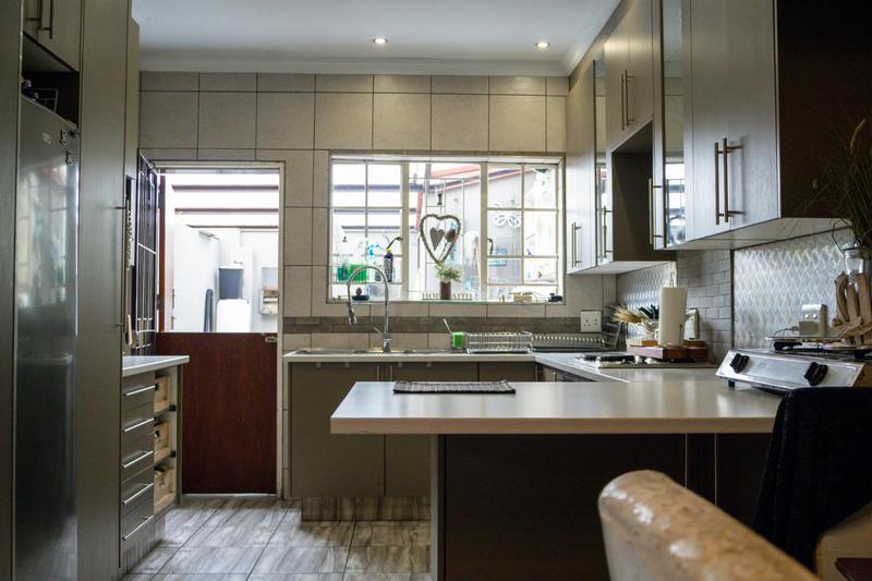 3 Bedroom Property for Sale in Delville Gauteng