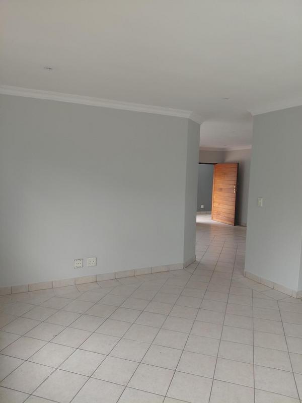 To Let 4 Bedroom Property for Rent in Bedfordview Gauteng