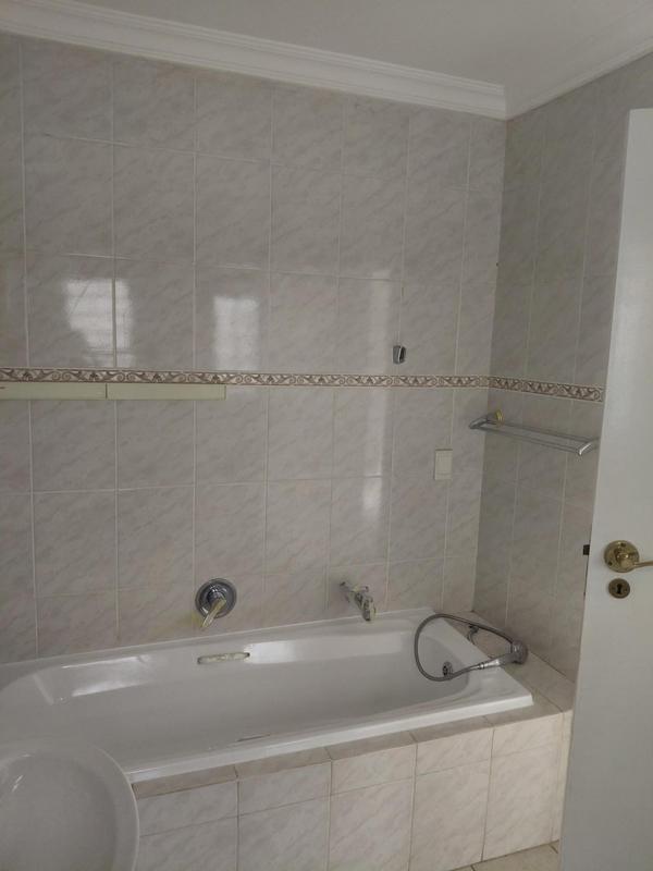 To Let 4 Bedroom Property for Rent in Bedfordview Gauteng