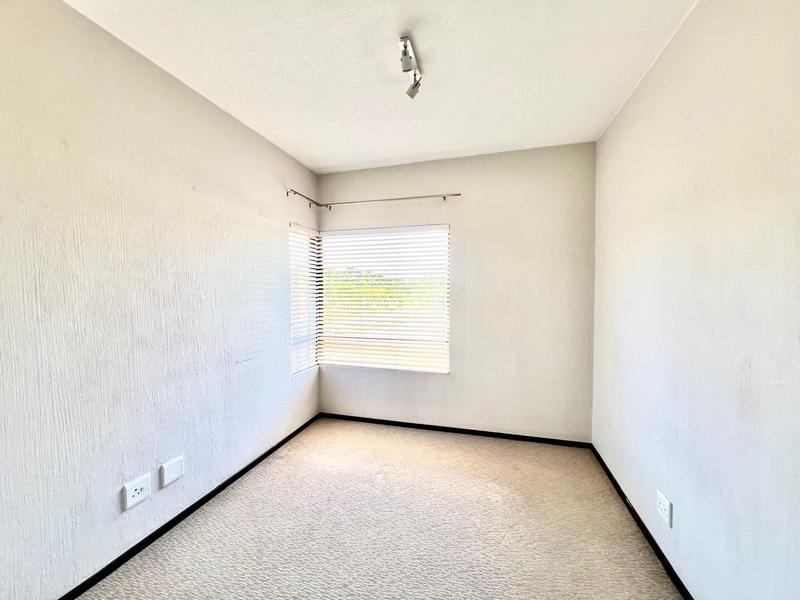 2 Bedroom Property for Sale in Broadacres Gauteng