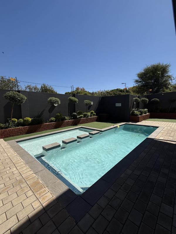 2 Bedroom Property for Sale in Bryanston Gauteng