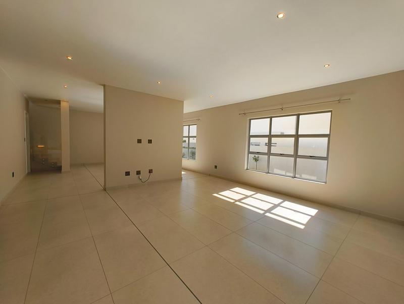 To Let 4 Bedroom Property for Rent in Waterkloof A H Gauteng