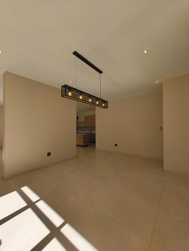 To Let 4 Bedroom Property for Rent in Waterkloof A H Gauteng