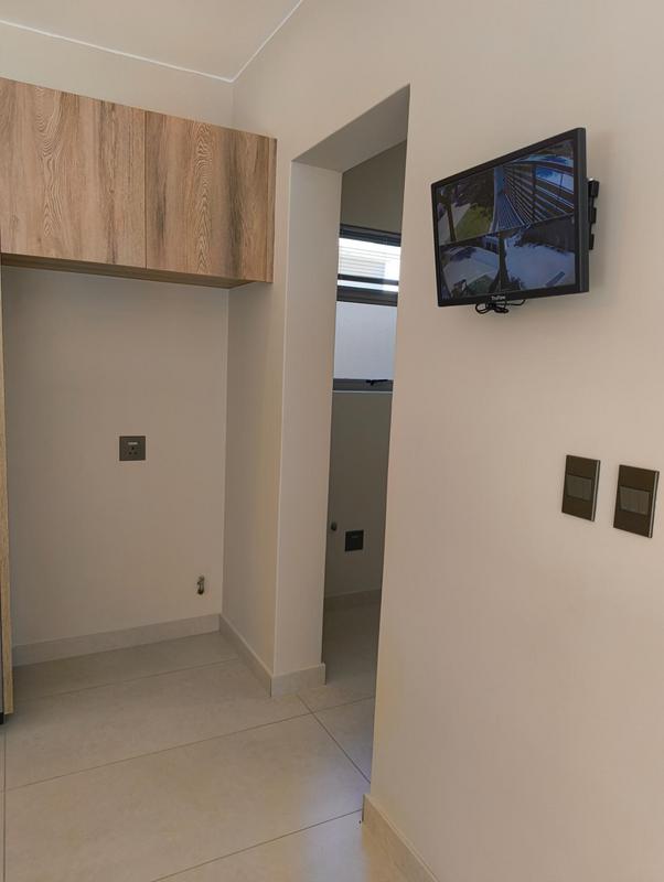 To Let 4 Bedroom Property for Rent in Waterkloof A H Gauteng