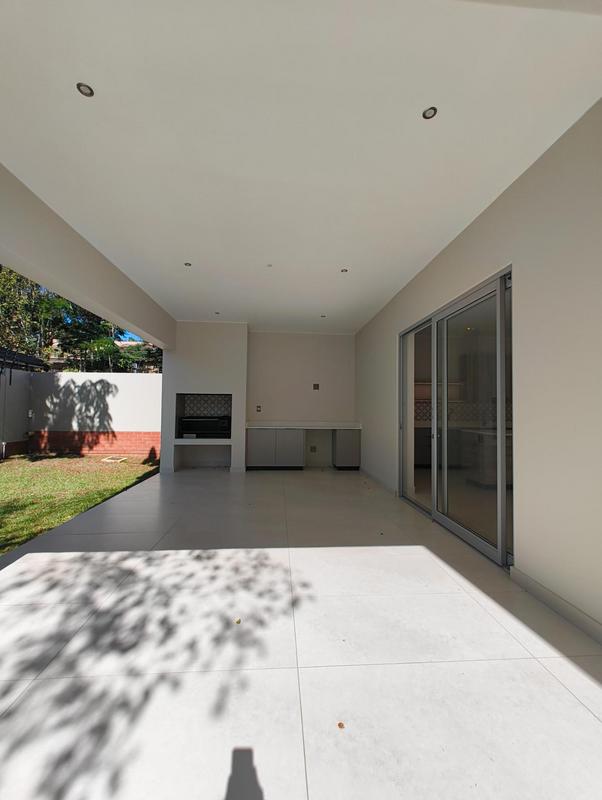 To Let 4 Bedroom Property for Rent in Waterkloof A H Gauteng