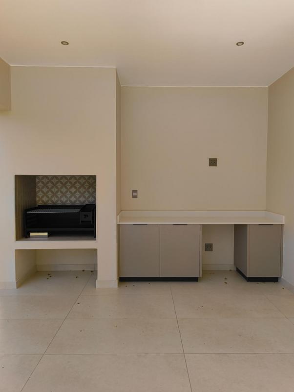To Let 4 Bedroom Property for Rent in Waterkloof A H Gauteng