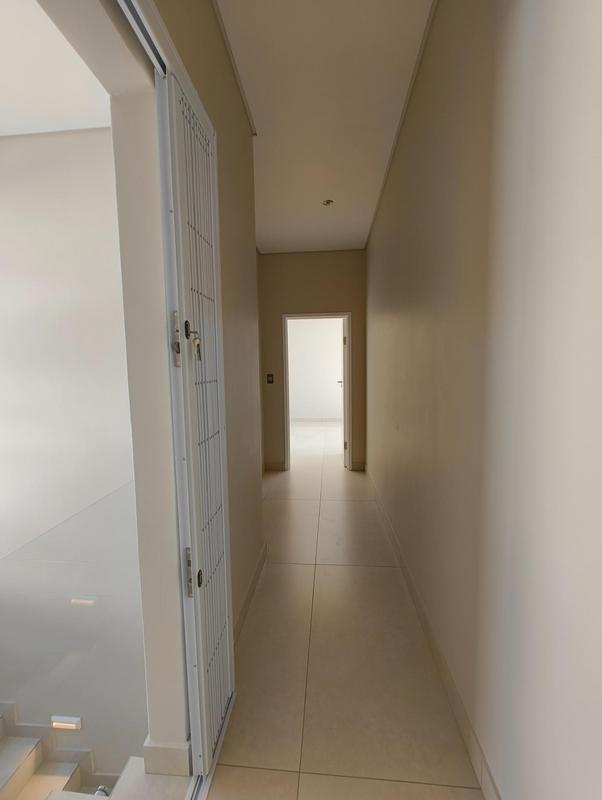 To Let 4 Bedroom Property for Rent in Waterkloof A H Gauteng