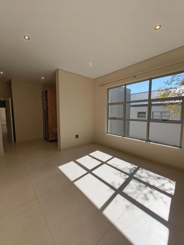 To Let 4 Bedroom Property for Rent in Waterkloof A H Gauteng