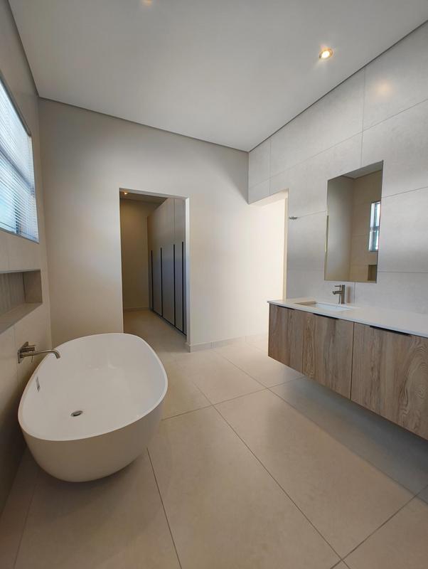To Let 4 Bedroom Property for Rent in Waterkloof A H Gauteng