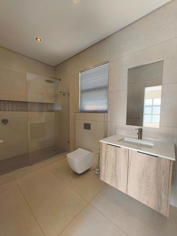 To Let 4 Bedroom Property for Rent in Waterkloof A H Gauteng