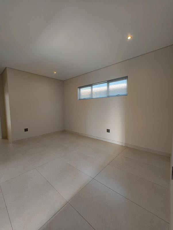To Let 4 Bedroom Property for Rent in Waterkloof A H Gauteng