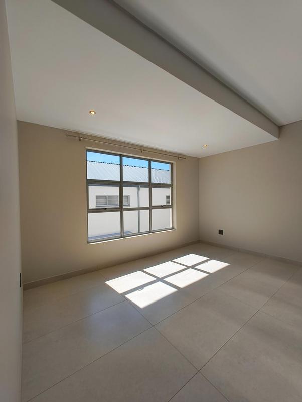 To Let 4 Bedroom Property for Rent in Waterkloof A H Gauteng