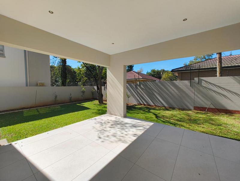 To Let 4 Bedroom Property for Rent in Waterkloof A H Gauteng