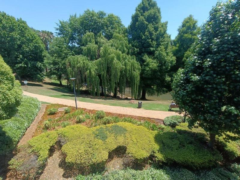 To Let commercial Property for Rent in Weltevreden Park Gauteng