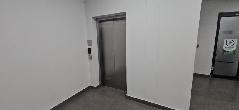 To Let commercial Property for Rent in Midridge Park Gauteng