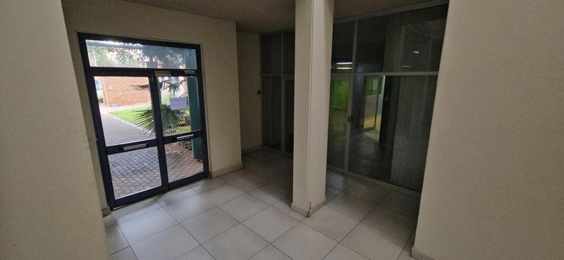 To Let commercial Property for Rent in Randjespark Gauteng