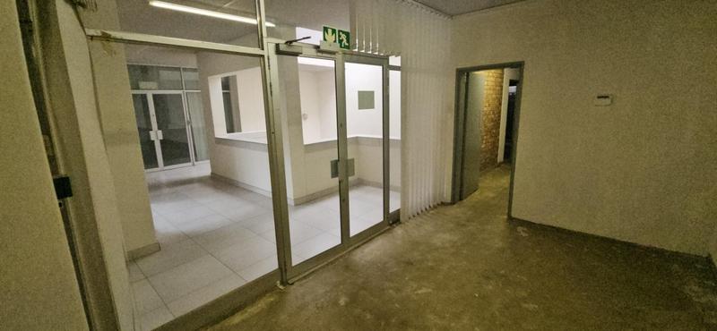 To Let commercial Property for Rent in Randjespark Gauteng