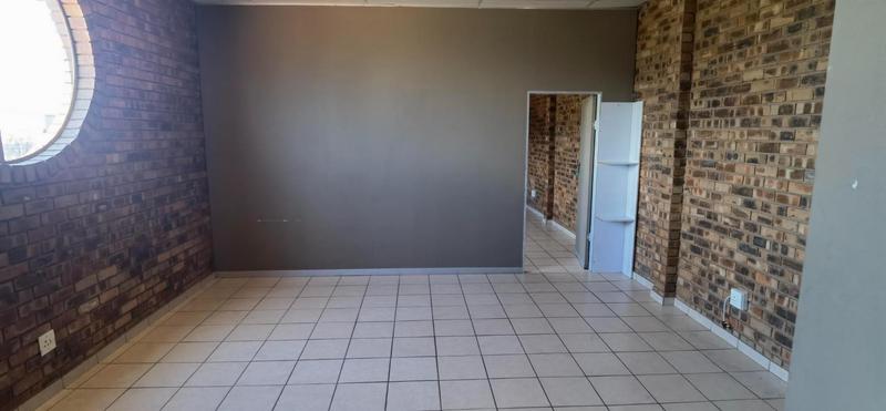 To Let commercial Property for Rent in Silvertondale Gauteng