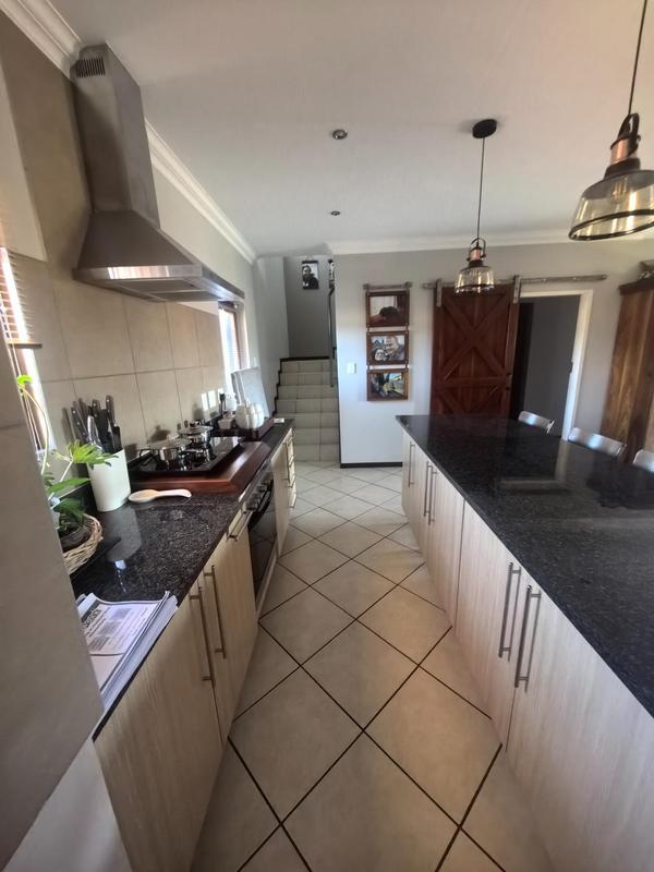 3 Bedroom Property for Sale in Monavoni Gauteng