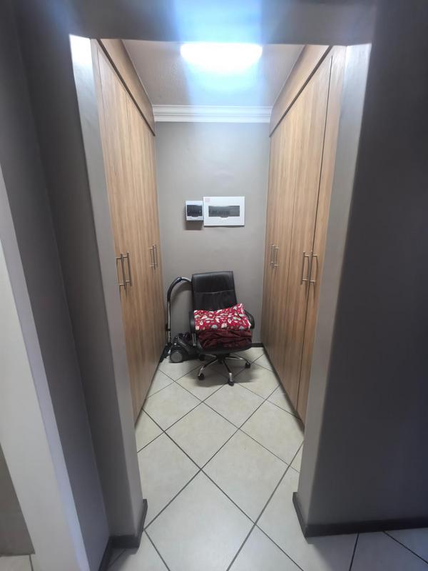 3 Bedroom Property for Sale in Monavoni Gauteng