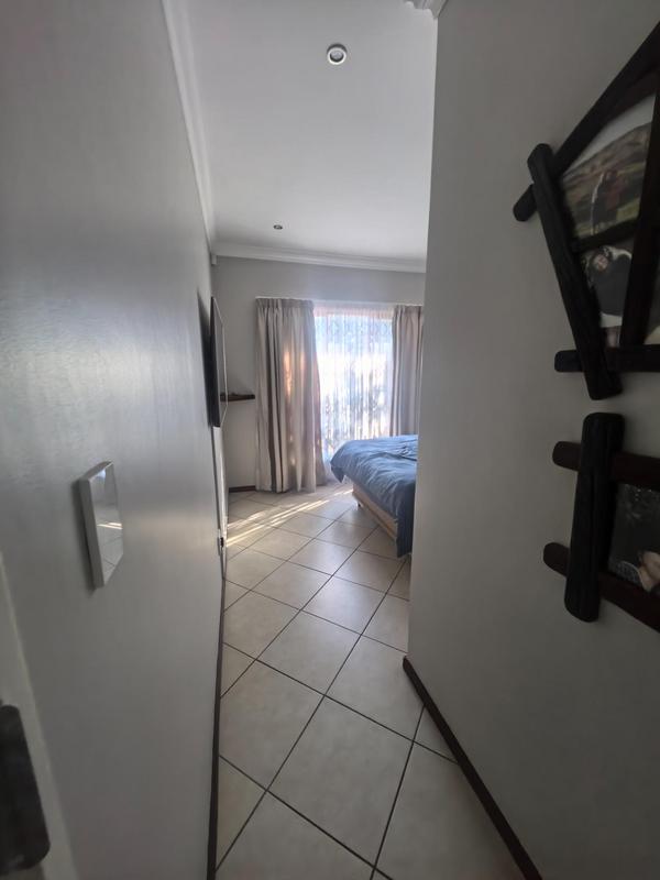 3 Bedroom Property for Sale in Monavoni Gauteng