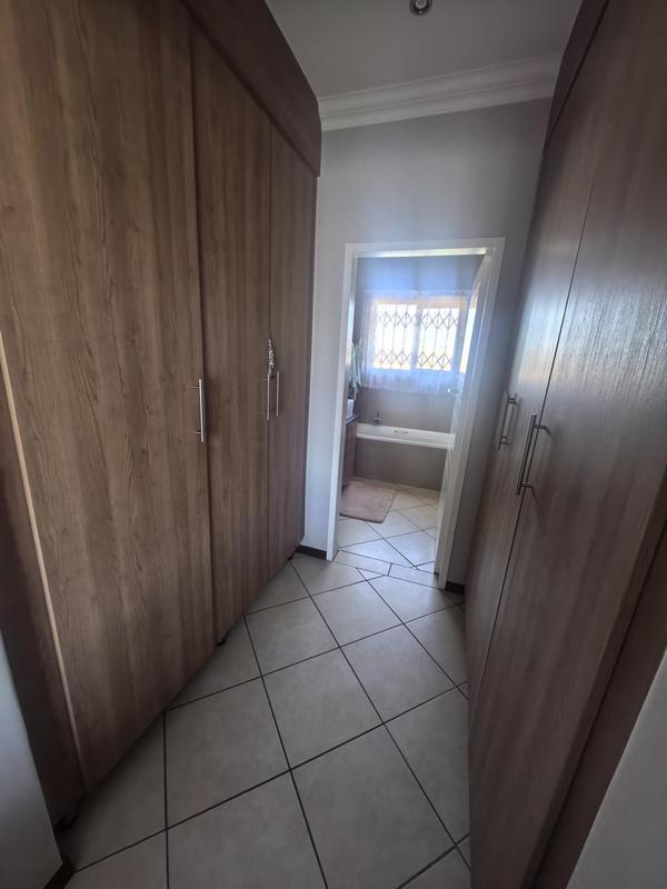 3 Bedroom Property for Sale in Monavoni Gauteng