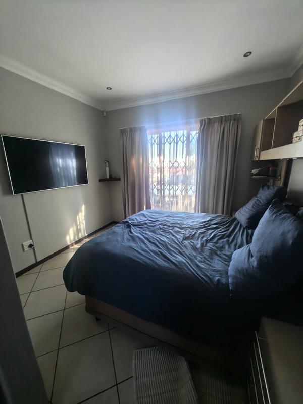 3 Bedroom Property for Sale in Monavoni Gauteng