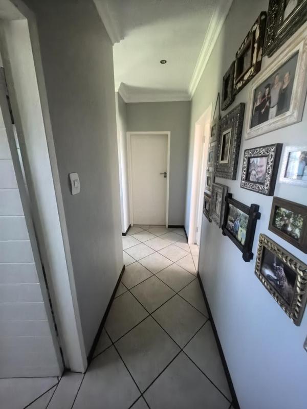 3 Bedroom Property for Sale in Monavoni Gauteng