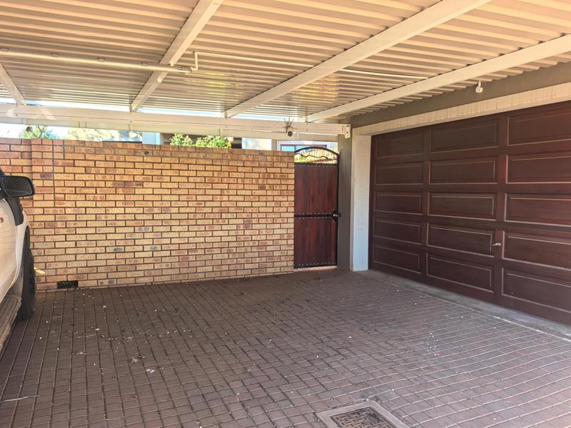 3 Bedroom Property for Sale in Monavoni Gauteng